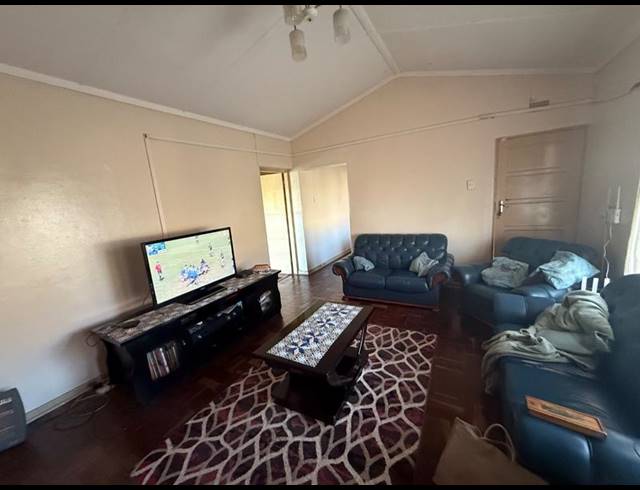 3 BEDROOM HOUSE FOR SALE IN VANDERBIJLPARK CE 2